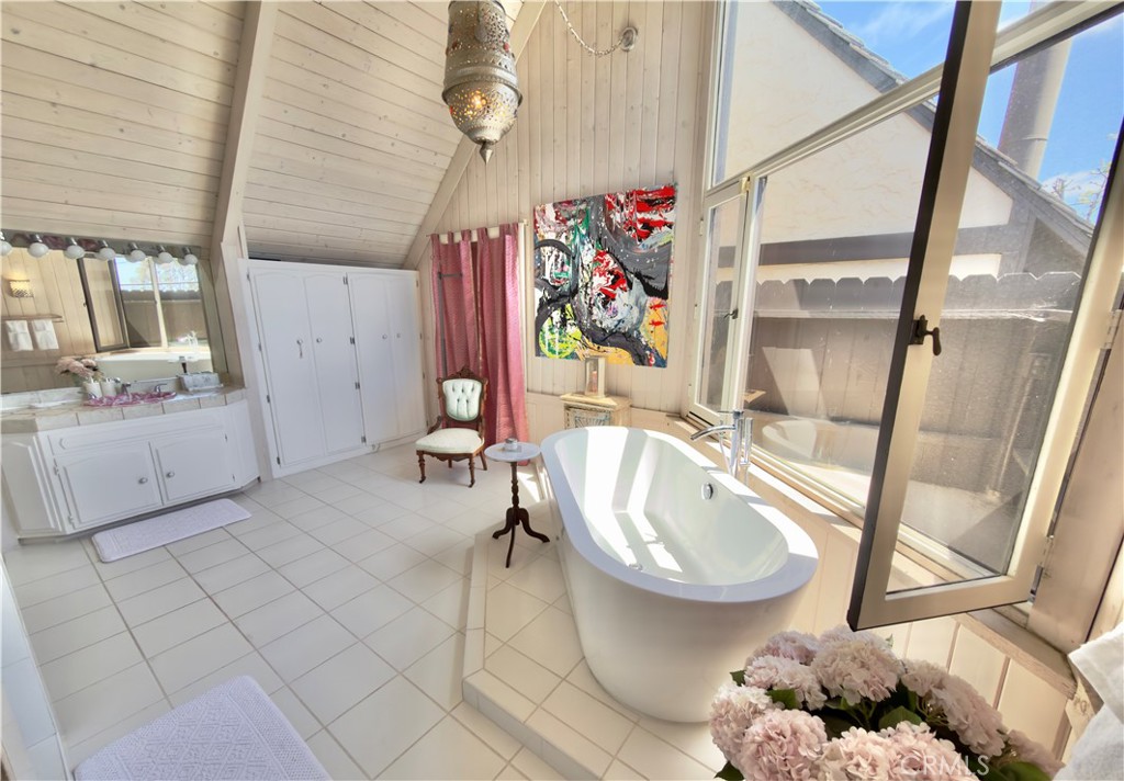 327 Aster Property Photo 34