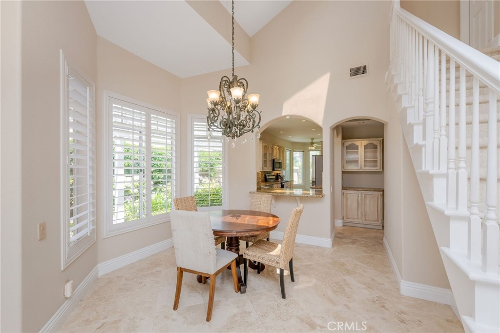 4 Reina Property Photo 3