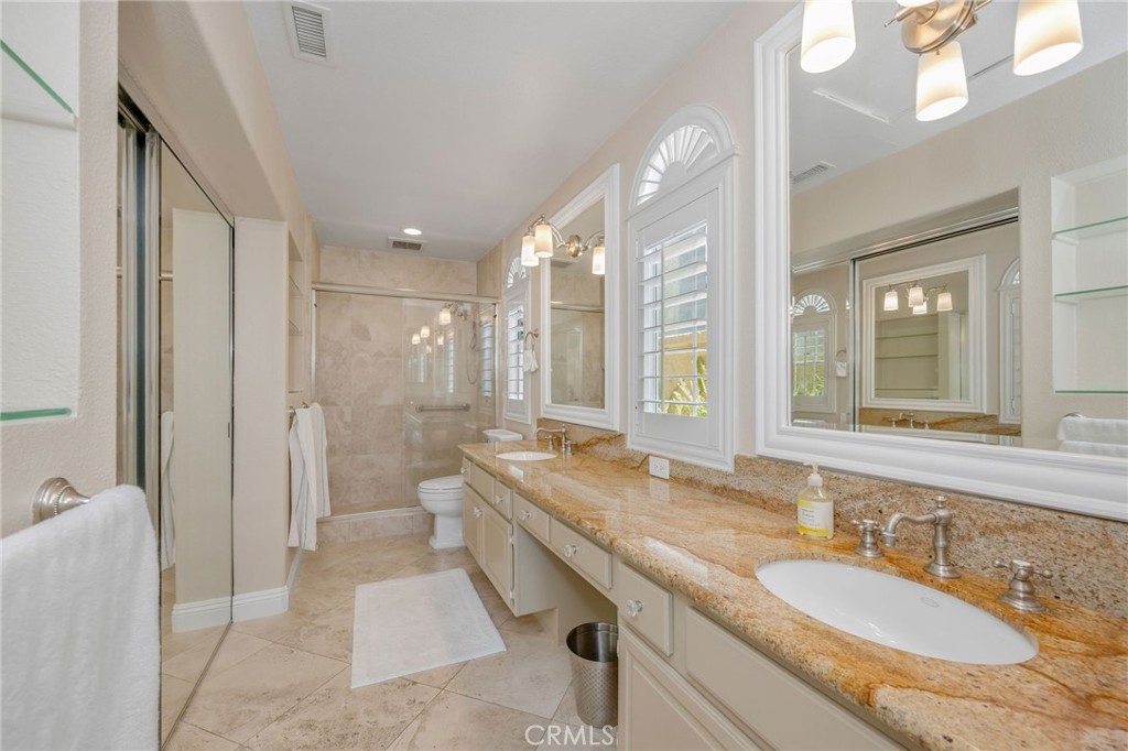 4 Reina Property Photo 7