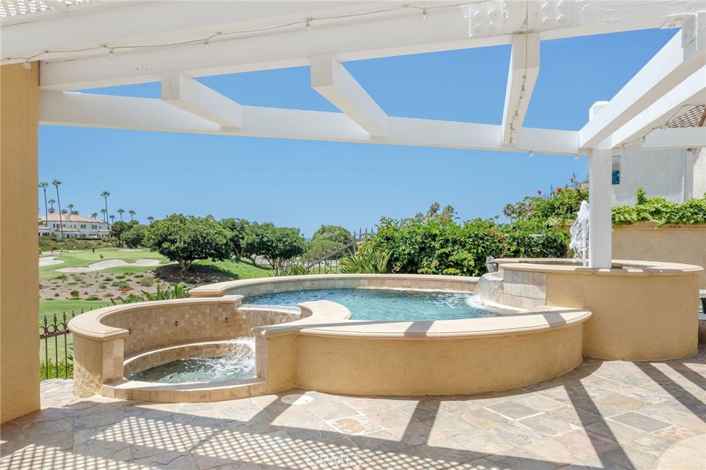 4 Reina Property Photo 12