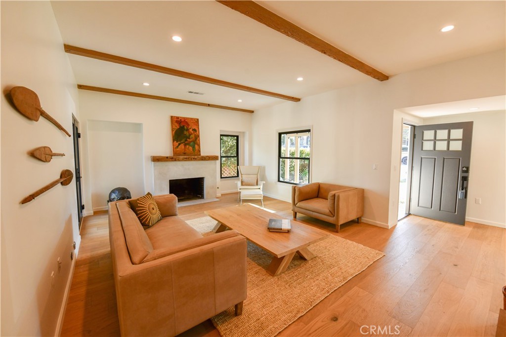 292 Granada Property Photo 4
