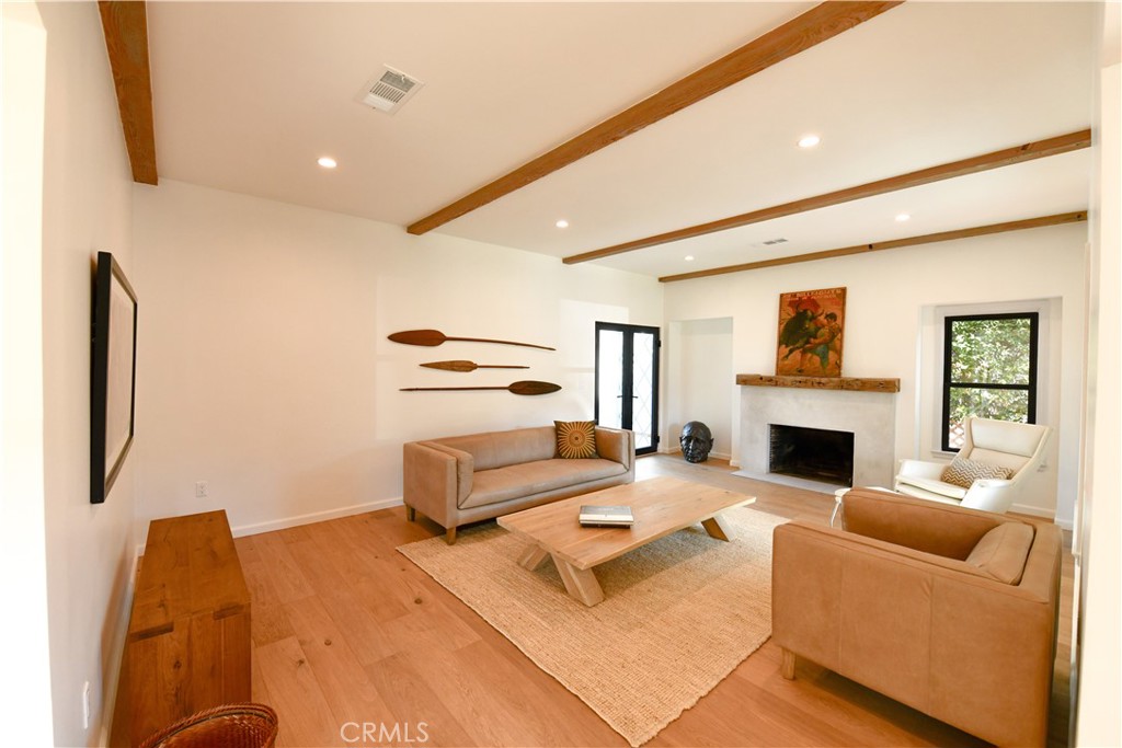 292 Granada Property Photo 5