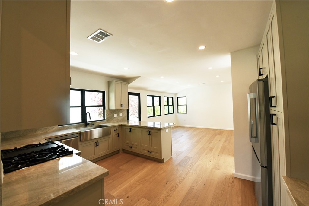 292 Granada Property Photo 7
