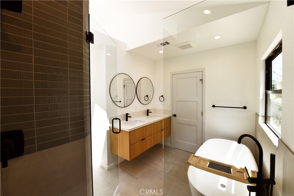 292 Granada Property Photo 11