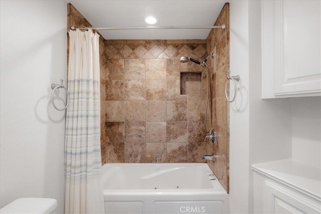 121 Santa Rosa Ct. Property Photo 17