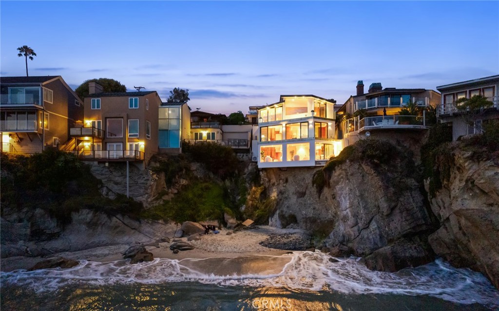 2049 Ocean Way Property Photo 3