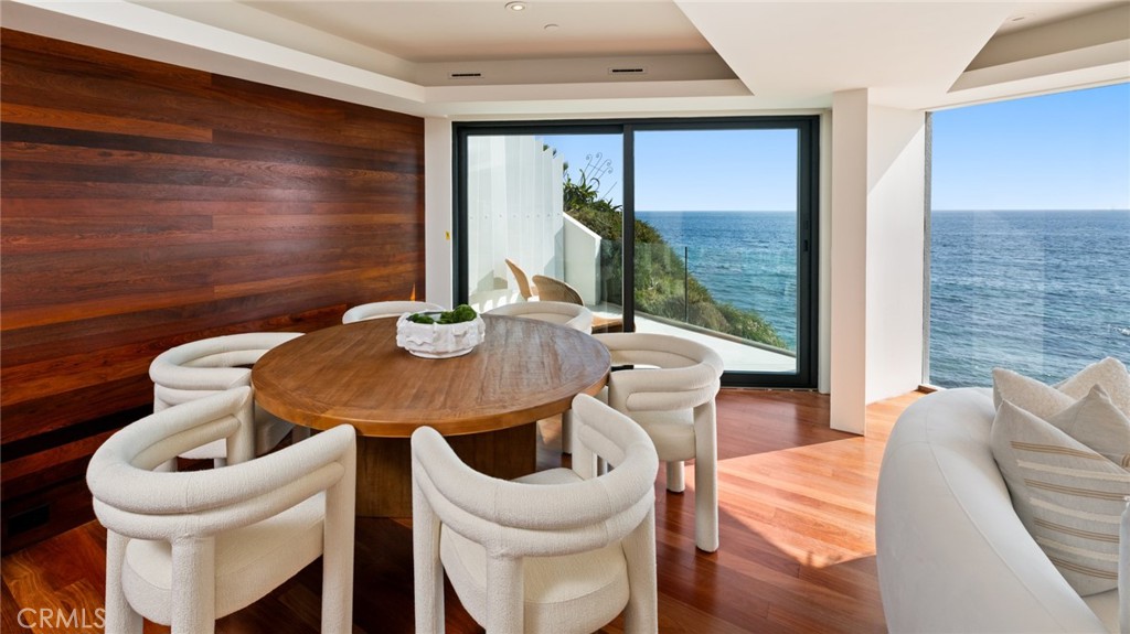 2049 Ocean Way Property Photo 8