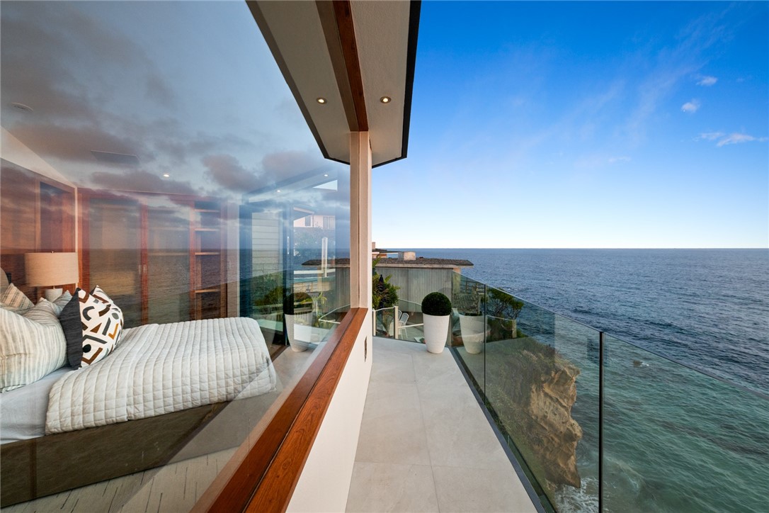 2049 Ocean Way Property Photo 23