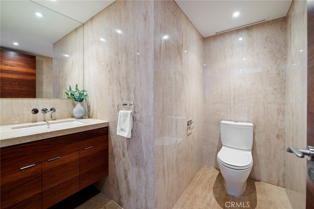 2049 Ocean Way Property Photo 26