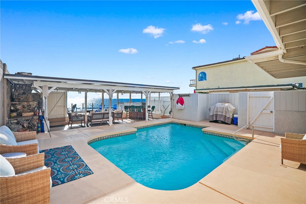 35091 Beach Road Property Photo