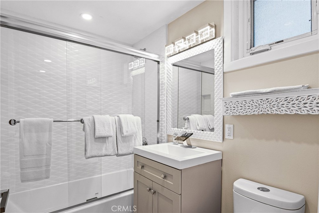 35091 Beach Road Property Photo 28