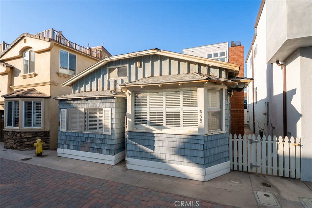 55 B Surfside Property Photo 4