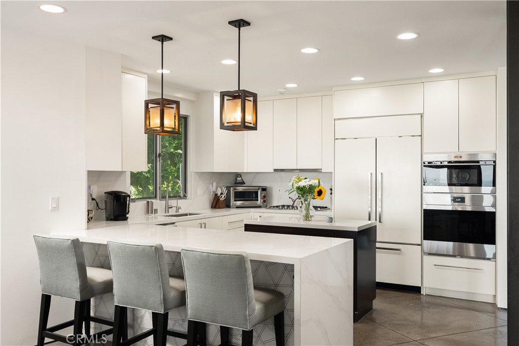 3230 Tyrol Drive Property Photo 4