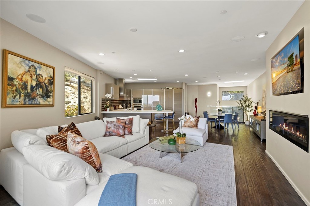 346 Y Place Property Photo 2