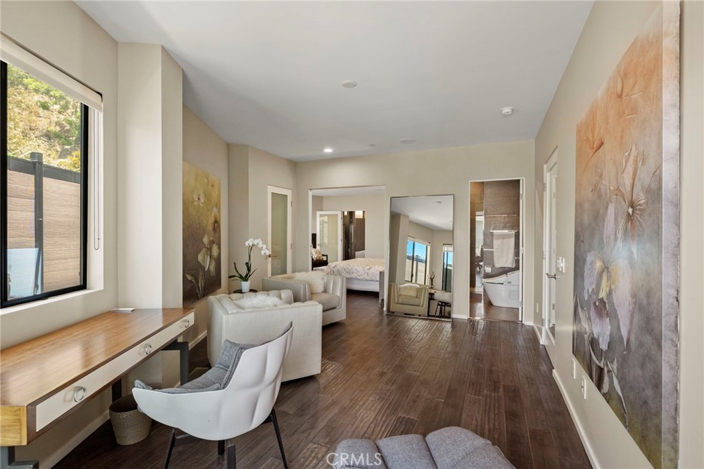346 Y Place Property Photo 8