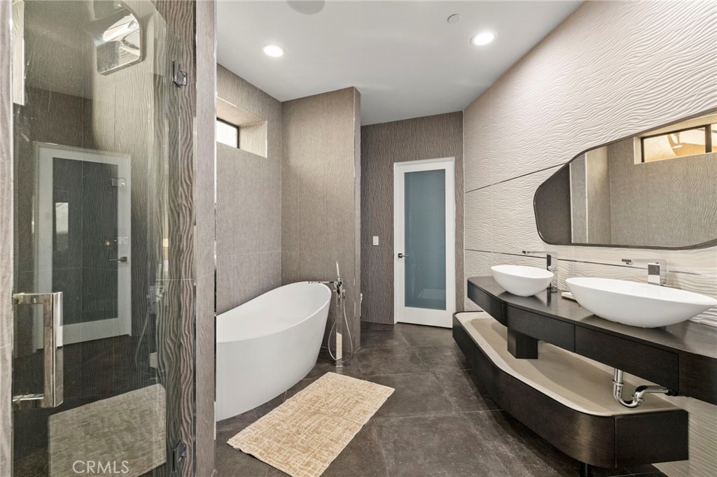 346 Y Place Property Photo 13