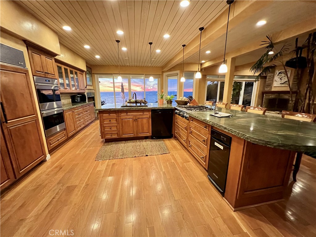 1137 Marine Drive Property Photo 14