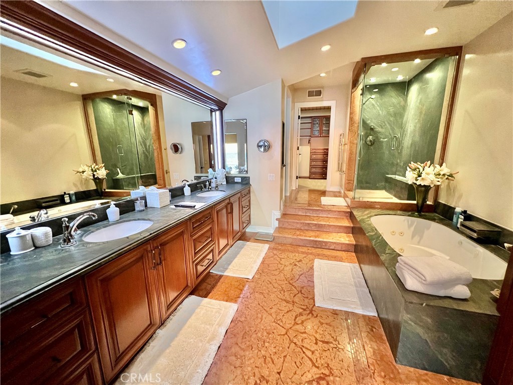 1137 Marine Drive Property Photo 20