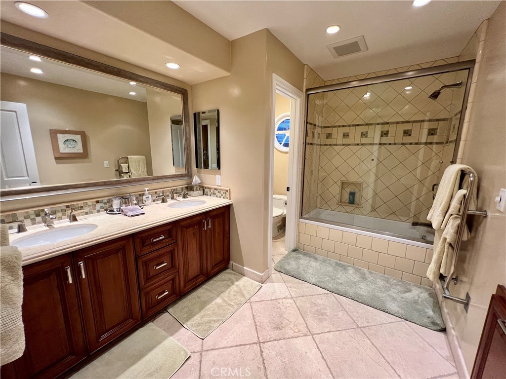 1137 Marine Drive Property Photo 23