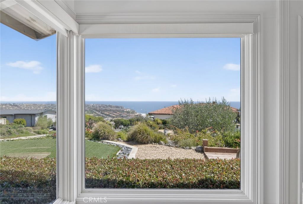 32201 Sea Island Drive Property Photo 6