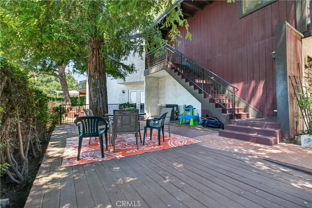 5625 Terrace Drive Property Photo 3