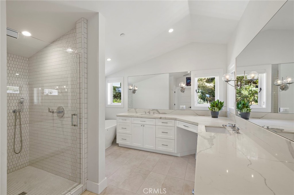 3203 Tyrol Drive Property Photo 25