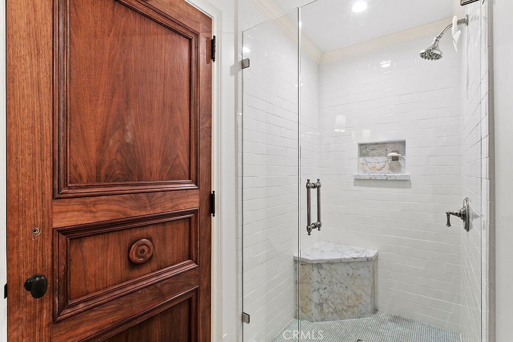 1010 Emerald Bay Property Photo 12