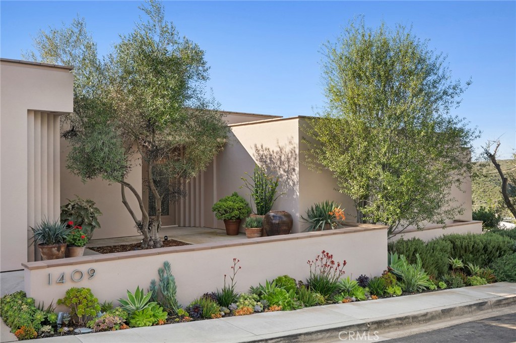 1409 Samoa Way Property Photo 3