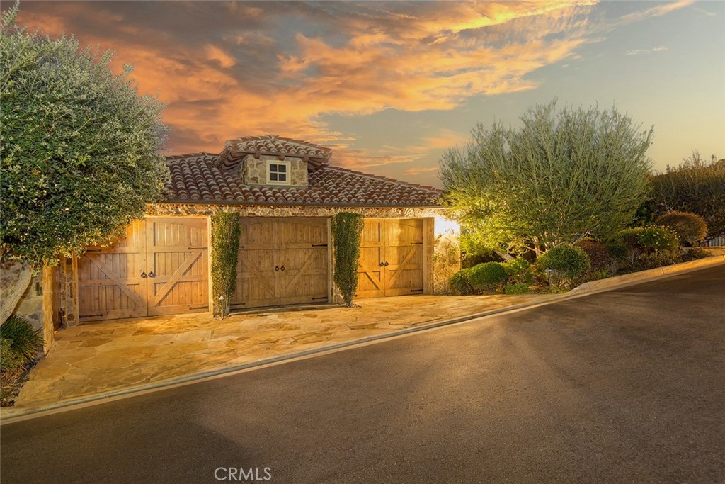 517 Emerald Bay Property Photo 40