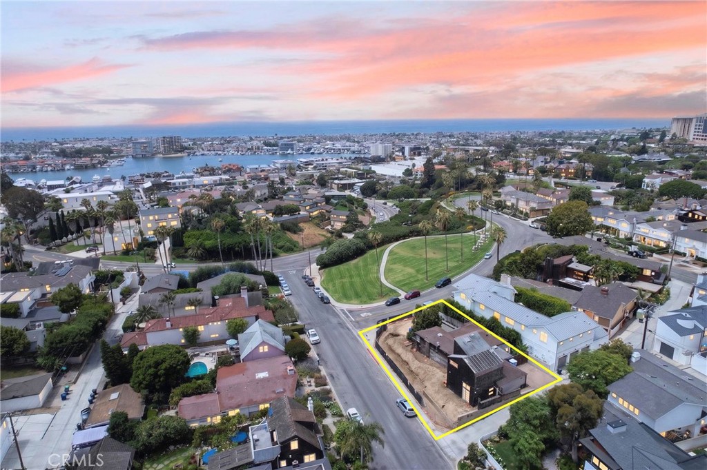 2700 Cliff Property Photo 2