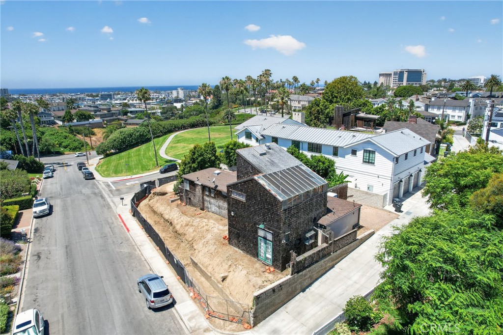 2700 Cliff Property Photo 5