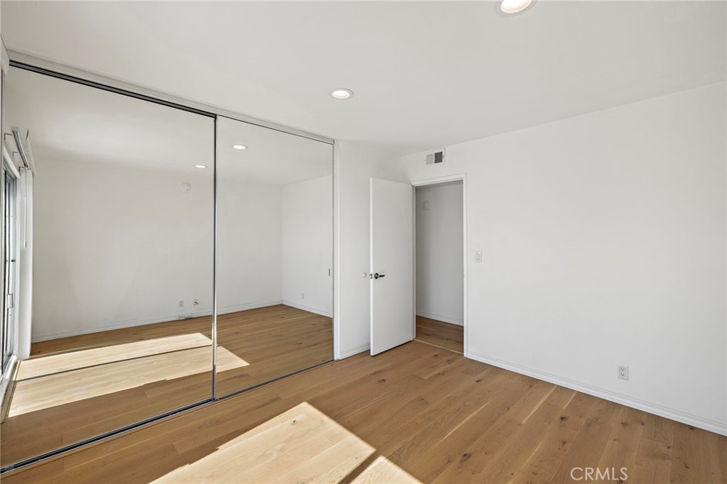 2869 Zell Drive Property Photo 25