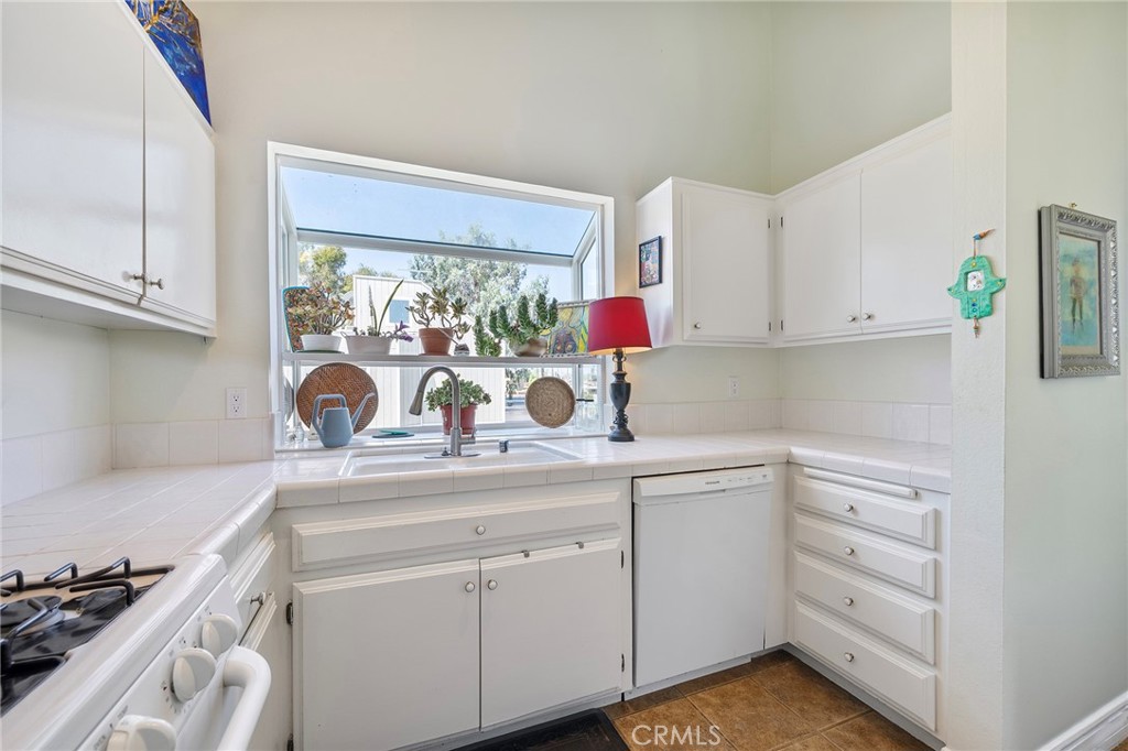 15732 S B A Property Photo 22