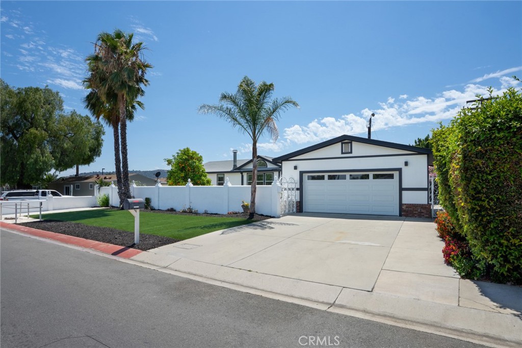 261 Las Brisas Circle Property Photo 2