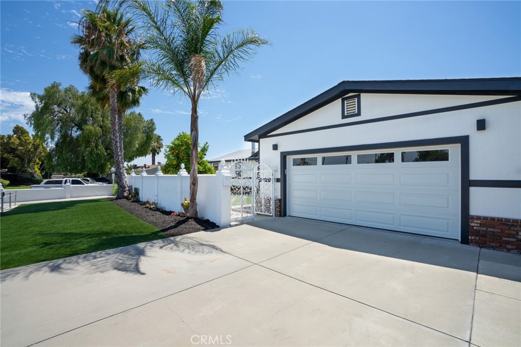 261 Las Brisas Circle Property Photo 3