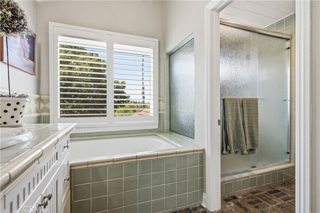 22 Serenity Property Photo 16