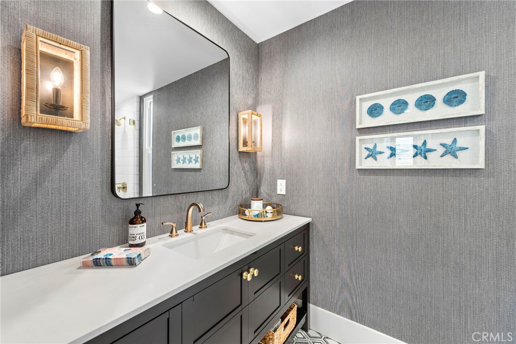 201 Nyes Place Property Photo 19