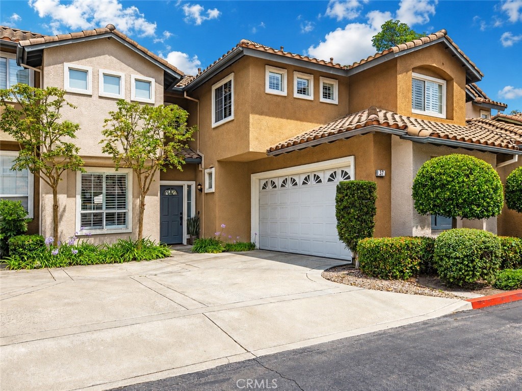 37 Mira Mesa Property Photo 1