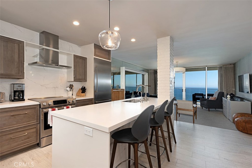 31755 Coast 403 Property Photo 1