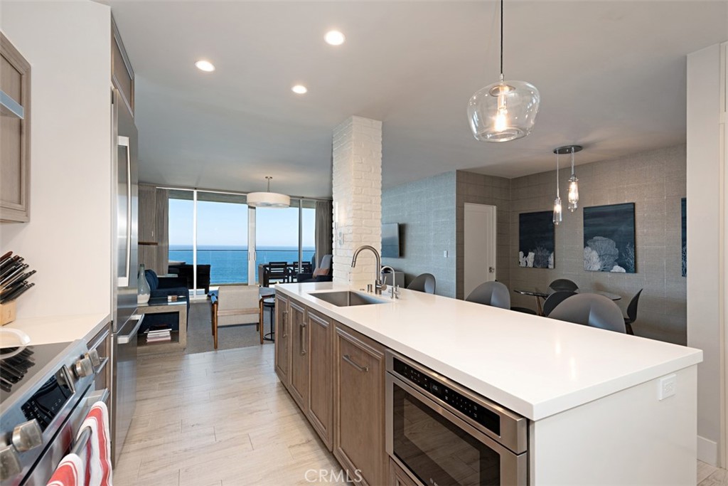 31755 Coast 403 Property Photo 6