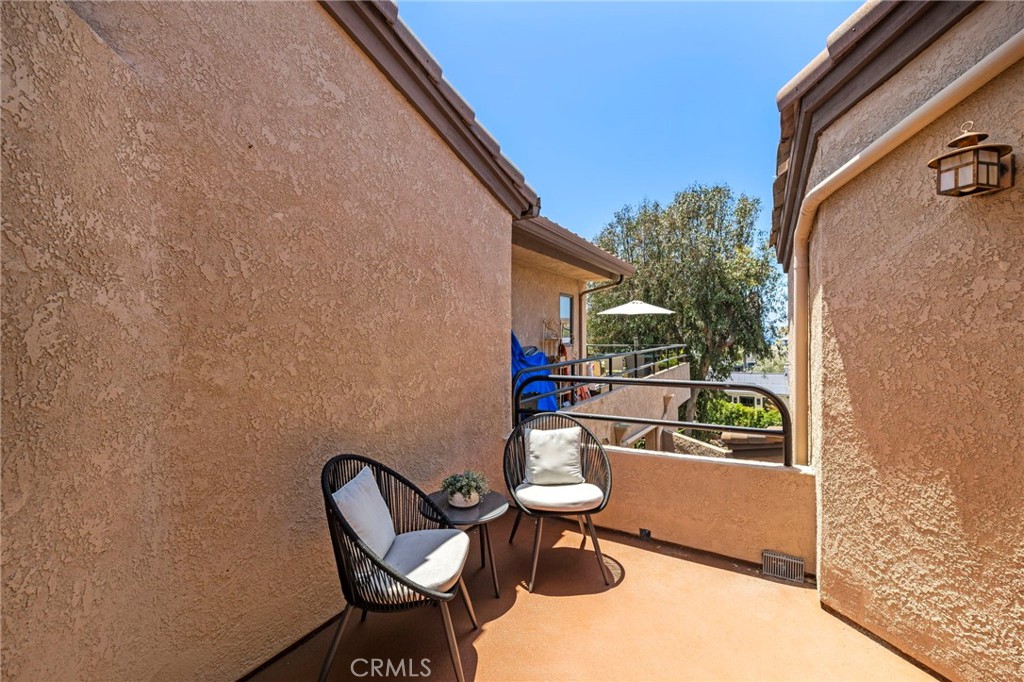 251 Calliope Street Property Photo 25