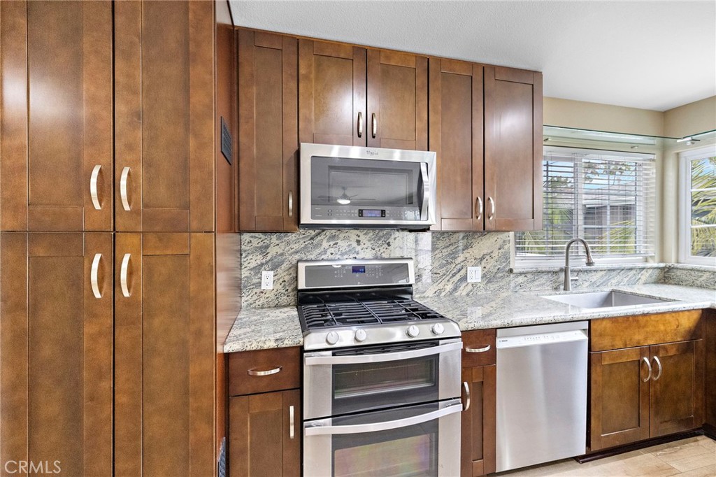 214 20th Street A Property Photo 6