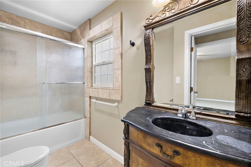 214 20th Street A Property Photo 14