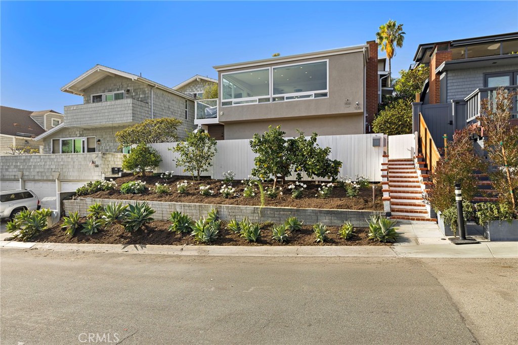 166 Fairview Property Photo