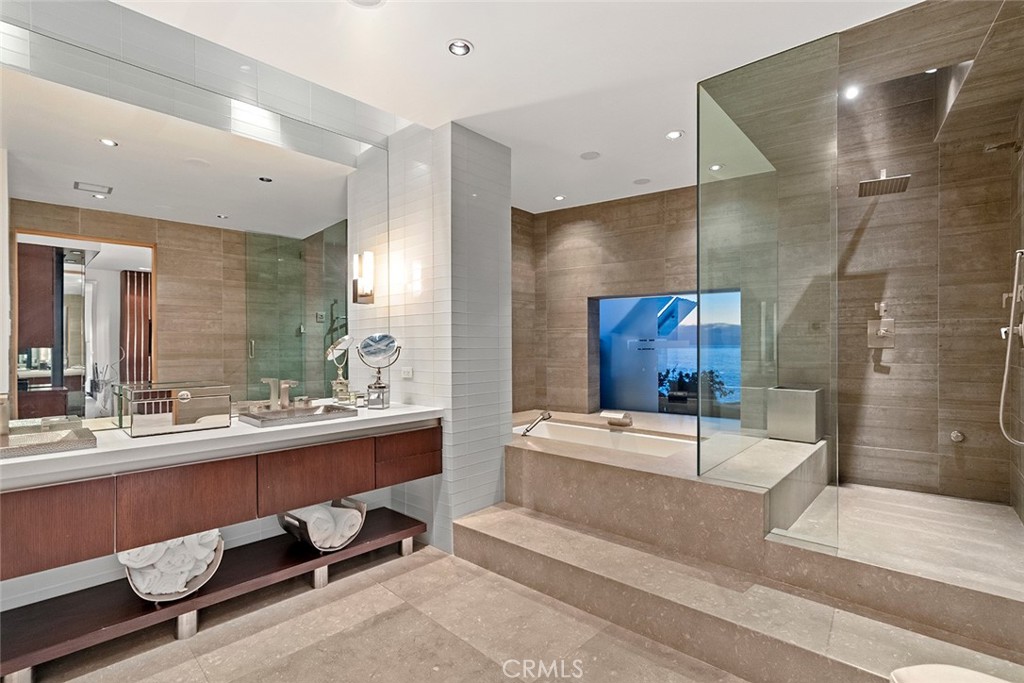 2665 Victoria Drive Property Photo 45