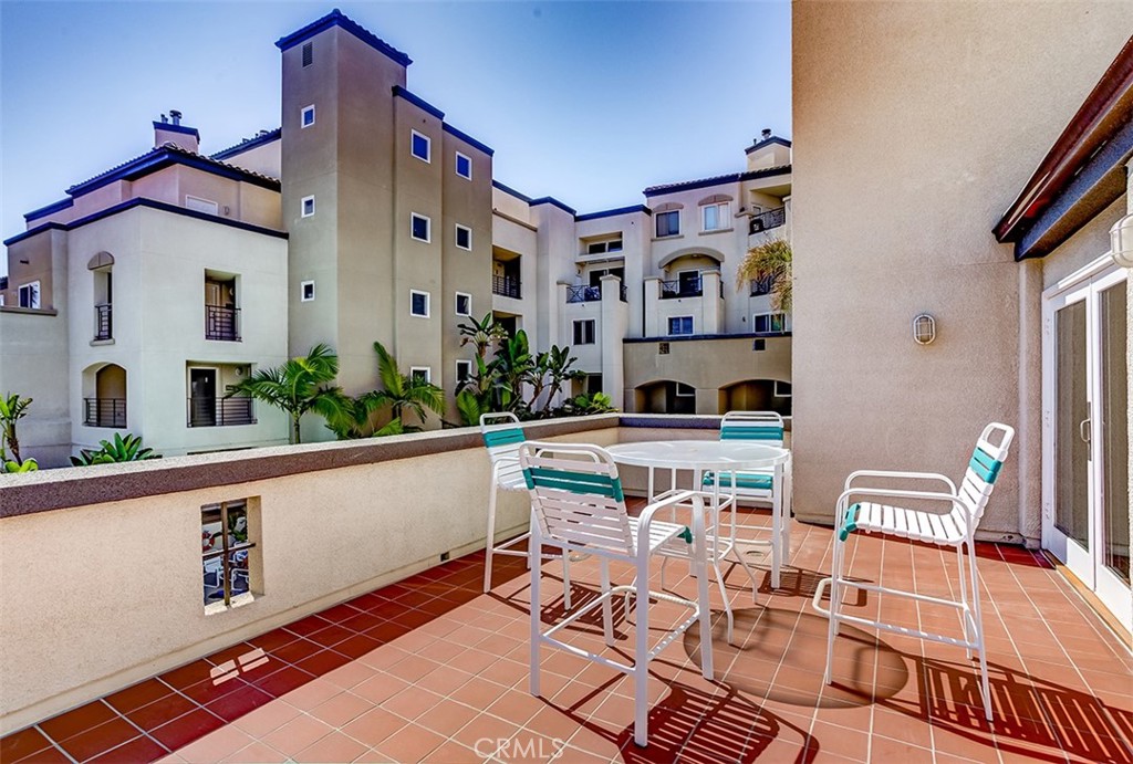 200 Pacific Coast Highway 416 Property Photo 30