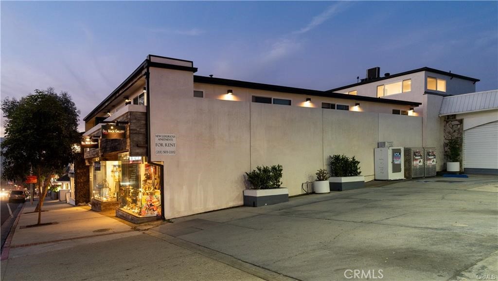 577 S Ramona #e Property Photo 4
