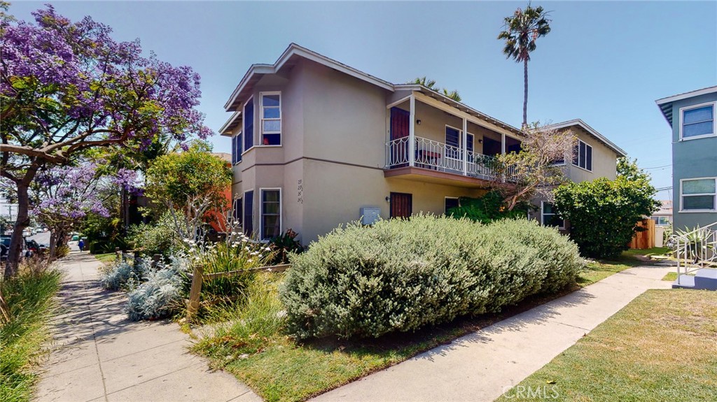 239 1/2 3rd Avenue Property Photo 1