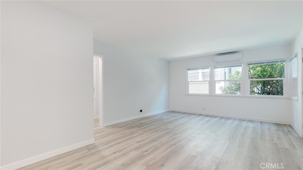 239 1/2 3rd Avenue Property Photo 11
