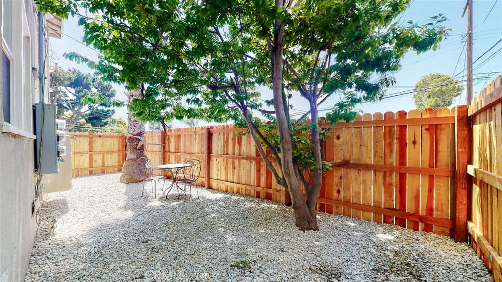 239 1/2 3rd Avenue Property Photo 24